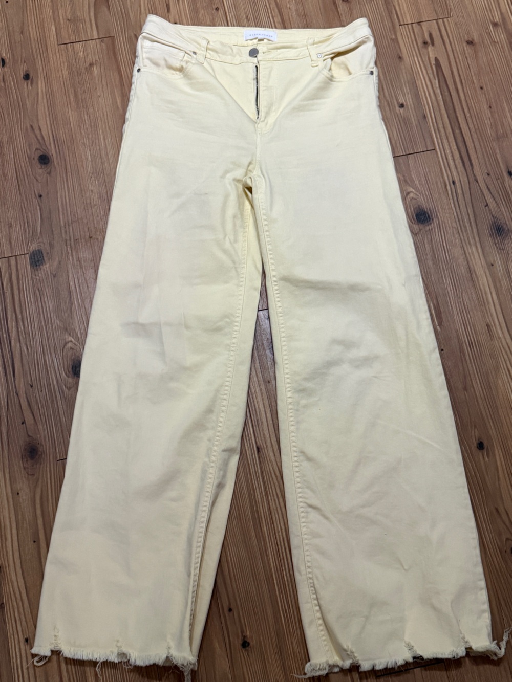 Wide-Leg Cream Women's Jeans by